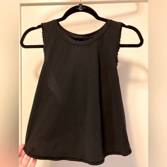 Lululemon Open Cross Back with Ruffle detailing - Picture 2 of 5